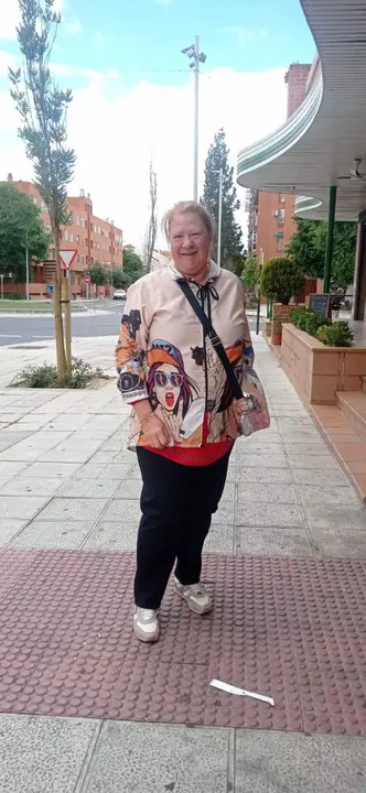 A Mari Ángeles le gustaría encontrar a alguien que saque el perro de su hija Rocío porque tiene que trabajare y no puede. 1 de junio de 2024