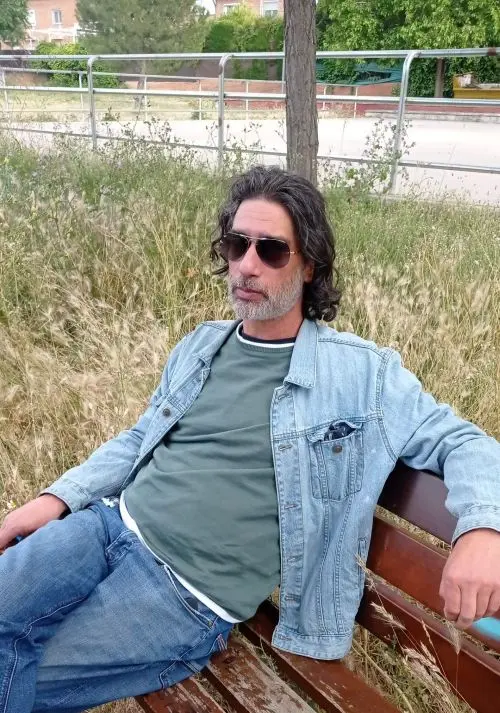 Raúl quiere mandar un saludo a todos los estudiantes de matemáticas de ESO y Bachillerato del Polígono. 08 de junio de 2024