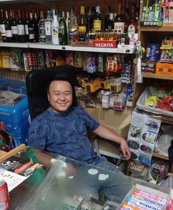 我在Polígono这里已经几年了，我非常喜欢这个社区。我的啤酒是整个Polígono最冰爽的!