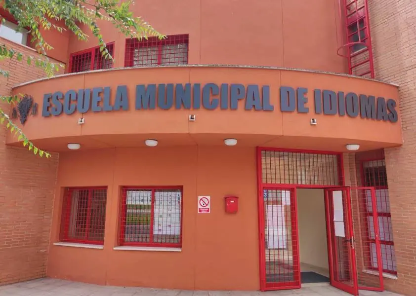 Escuela-Municipal-de-Idiomas-01