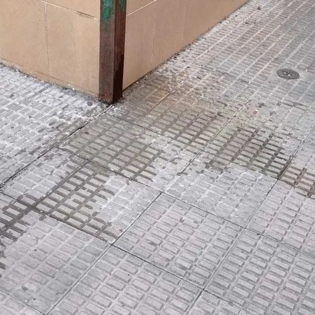F9