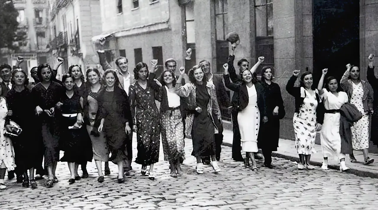 Las 13 rosas