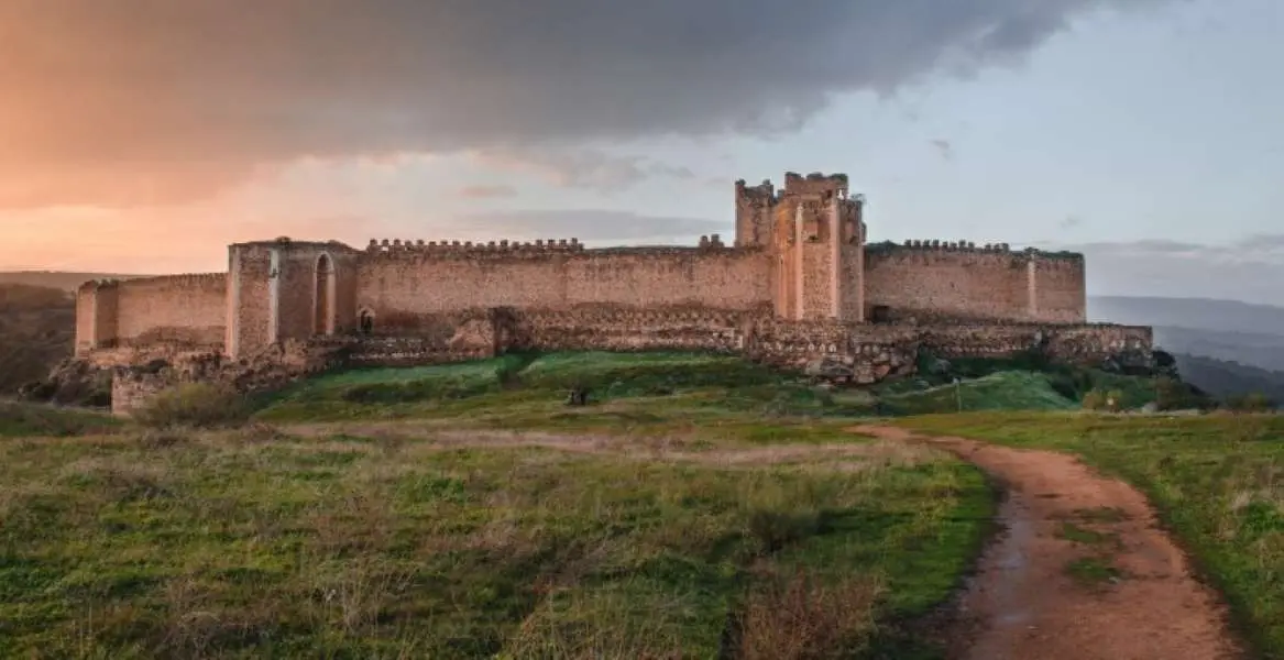 e4e02-castillo-de-san-martin-de-montalban.-ricardo-gonzalez-gascon