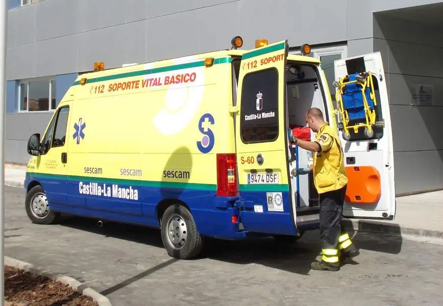 Ambulancia soporte vital básico Sescam