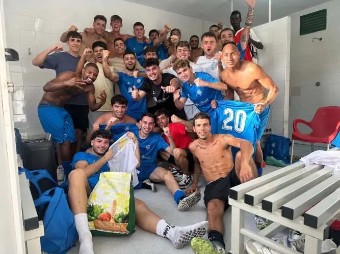 Los chicos celebrando la victoria