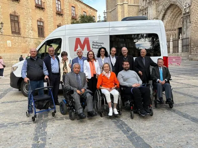 La Diputacion de Toledo financia la nueva furgoneta adaptada de Ademto