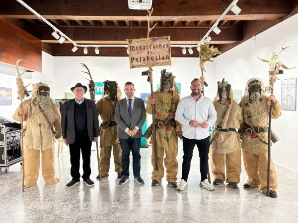 Romera y Roberto Garcia con los Moharraches