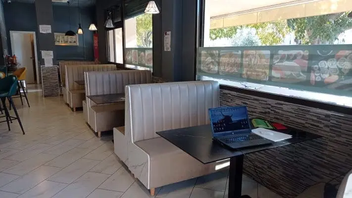 Amplio, acogedor y luminoso salón