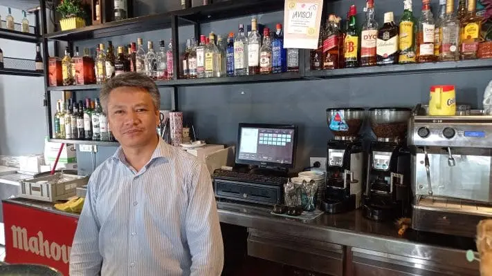 Pepe dentro de la barra de Bola 10