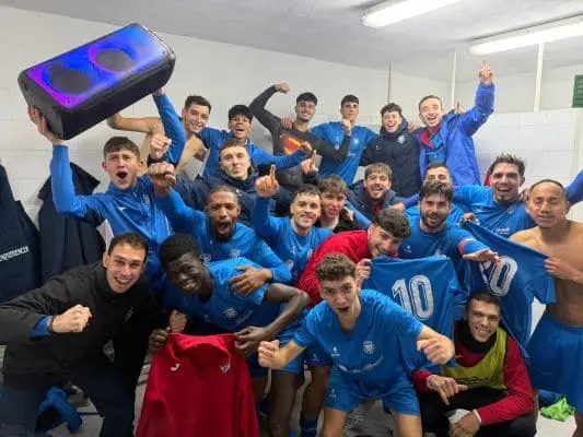 Los chicos del Benque celebrando la victoria