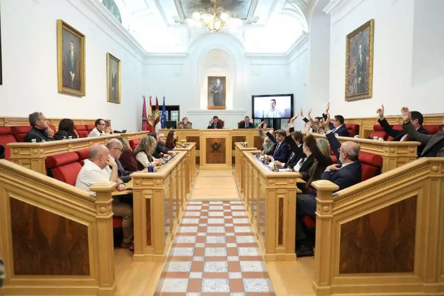 aprobacion-pleno-presupuestos.18-12-25-1200x800