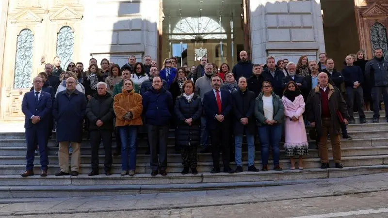 concentraci&oacute; por el accidente ferroviarios en Ademuz