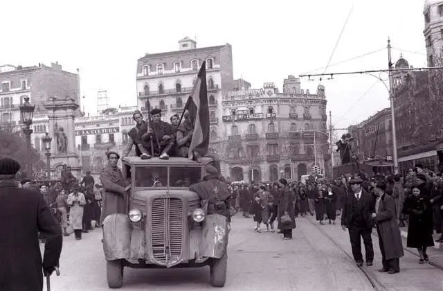 Los republicanos abandonan Barcelona