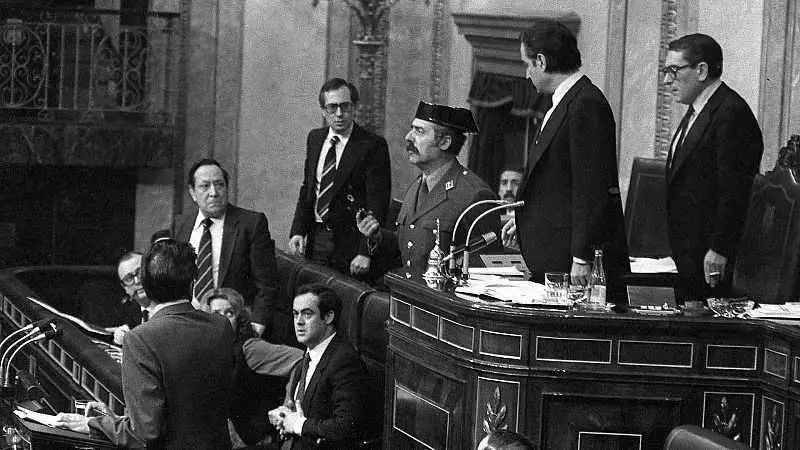 Desclasificaci&oacute;n de papeles del 23 f