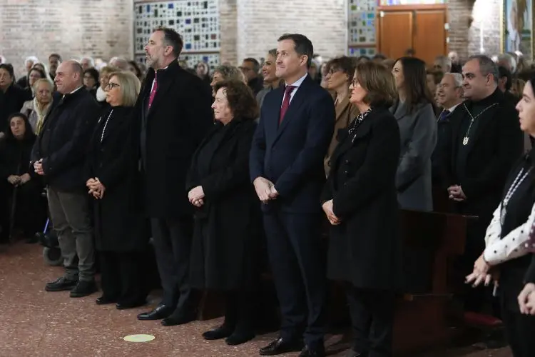 Velazquez asistiendo a la misa