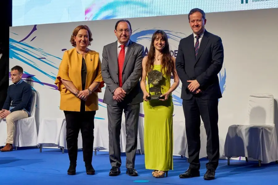 Menci&oacute;n especial