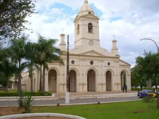 catedral-de-la-ciudad-de-villarrica-del-espc3adritu-santo-02 (1)