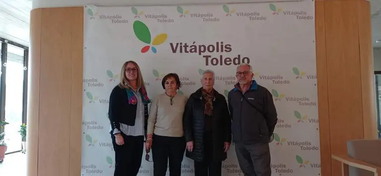 De izquierda a derecha. Virginia Marca Juste (directora), Luisa Mora Mora (presidenta), Amparo Lorente Muñoz (vicepresidenta), Joaquín Torres García (secretario)