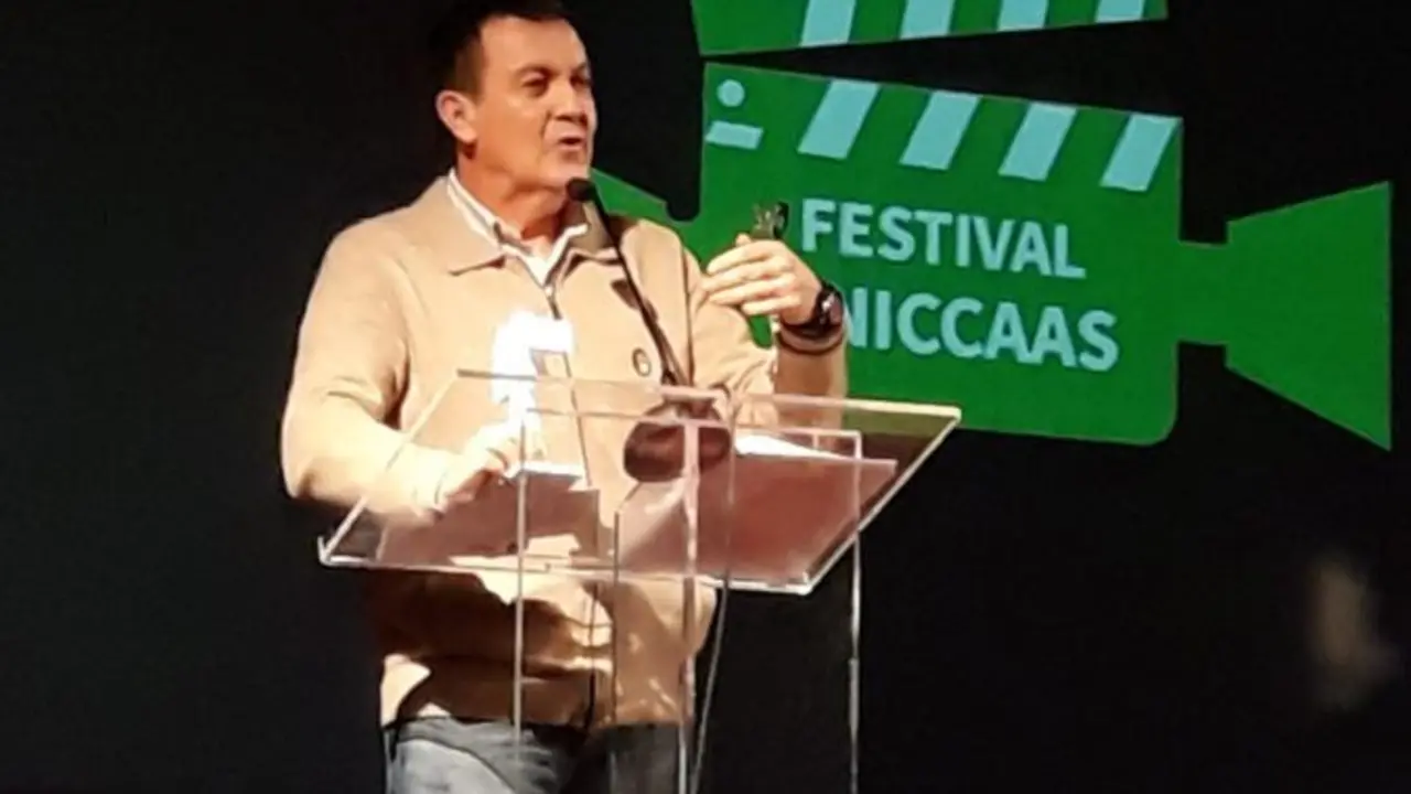 Luis &Aacute;ngel Corrales, Director del IES Universidad Laboral de Toledo inaugurando el Festival UNICCAAS