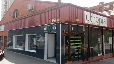 Fachada principal Uthopía