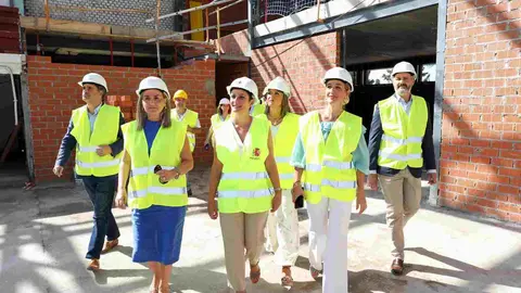 Visita autoridades a las obras del Pabellón Deportivo