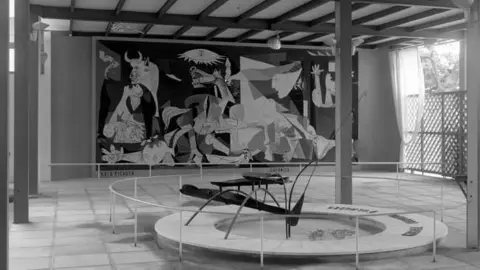 Exposici&oacute;n de El Guernica