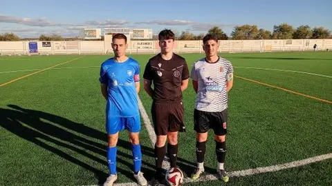 Capitanes y árbitro