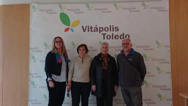 De izquierda a derecha. Virginia Marca Juste (directora), Luisa Mora Mora (presidenta), Amparo Lorente Muñoz (vicepresidenta), Joaquín Torres García (secretario)