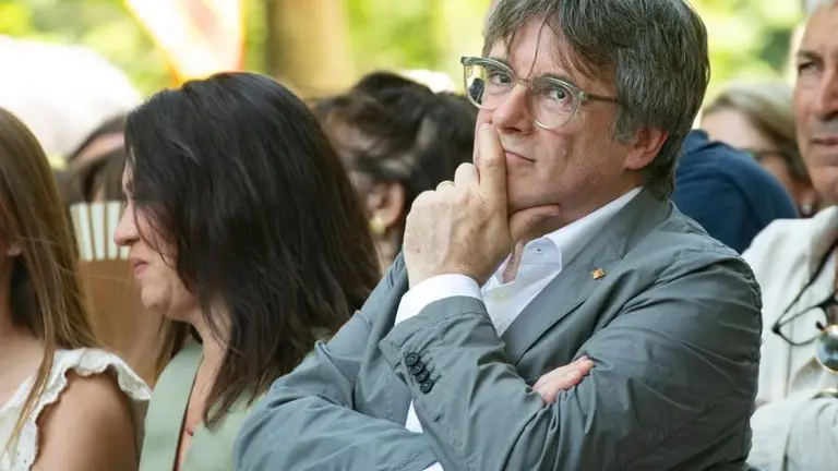 Carles con carita de pillin