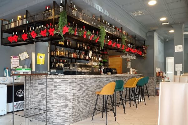 Espectacular barra interior