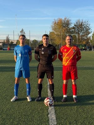 Capitanes y árbitro